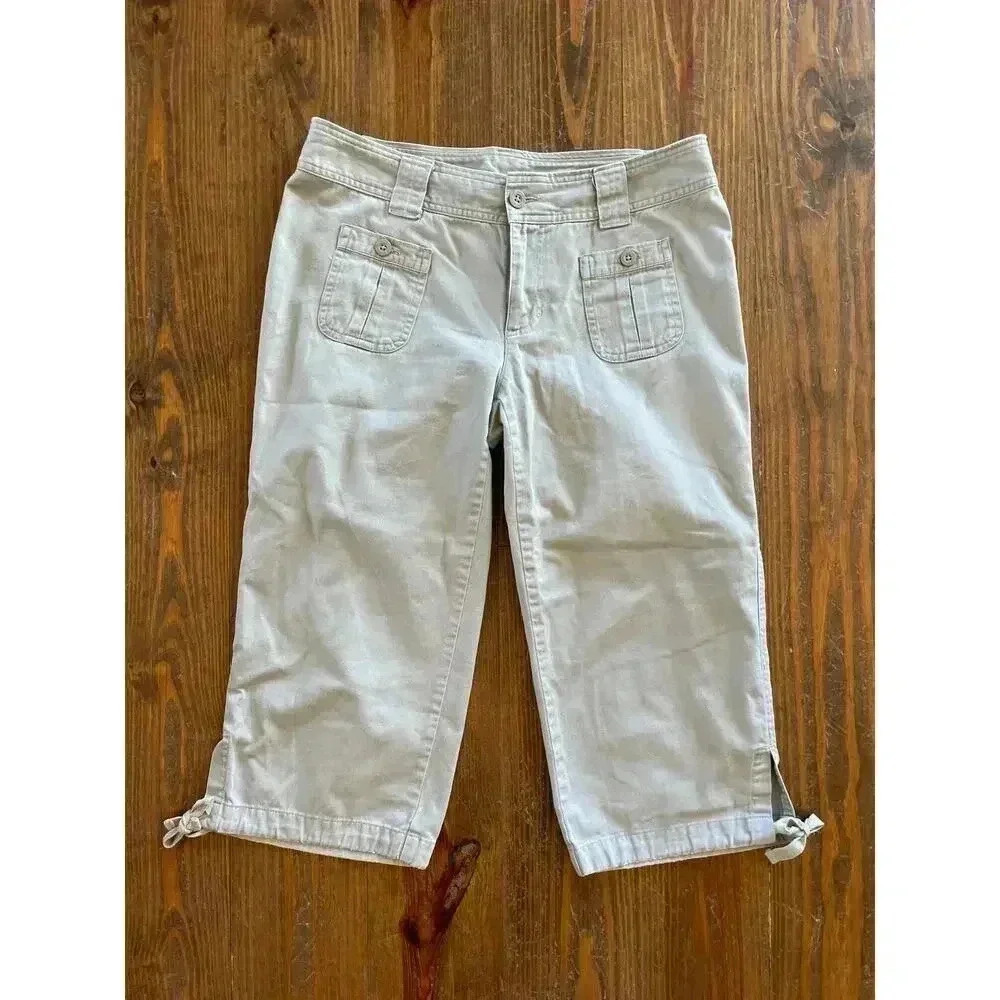 Northface Women's Cropped Tie-Back Front Pocket Khaki Pants, sz 8